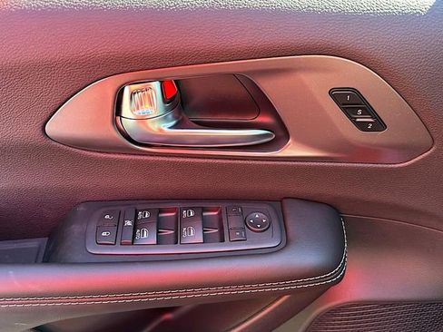 New 2026 Chrysler Pacifica Select image 15