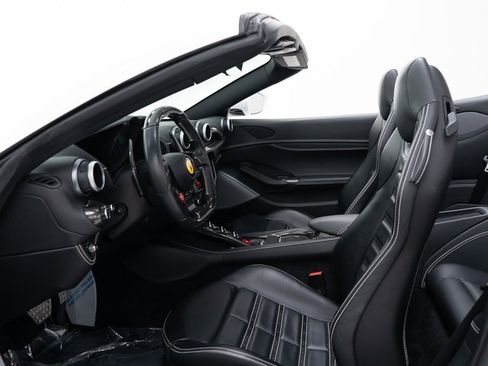 Used 2022 Ferrari Portofino M image 23