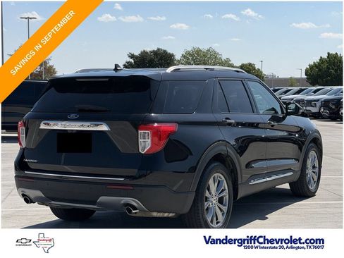 Used 2022 Ford Explorer Limited w/ Equipment Group 301A RWD image 4