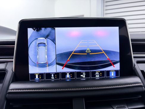 Used 2021 GMC Yukon AT4 image 8