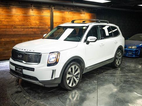 Used 2021 Kia Telluride EX w/ EX Premium Package AWD/4WD image 2
