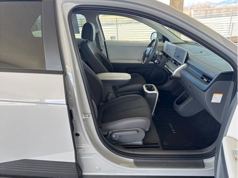 Used 2024 Hyundai Ioniq 5 SE image 14