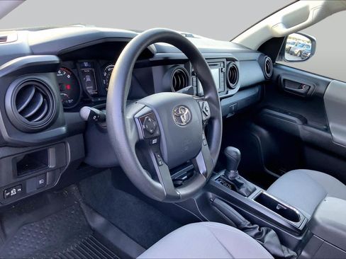 Used 2019 Toyota Tacoma SR AWD/4WD image 17