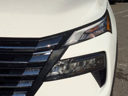 New 2026 Nissan Rogue S image 10