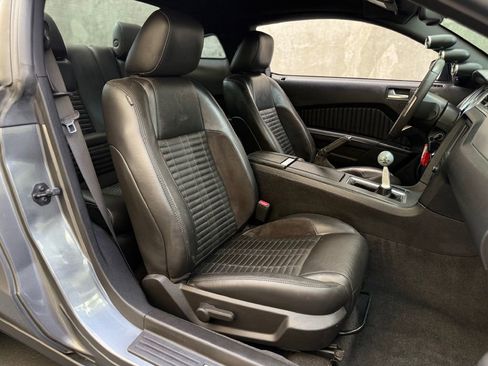 Used 2011 Ford Mustang Shelby GT500 w/ SVT Performance Pkg image 34