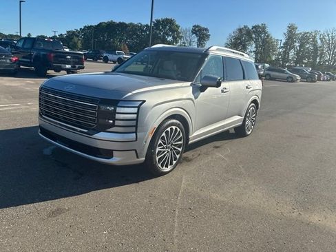 Used 2026 Hyundai Palisade Calligraphy AWD/4WD image 2