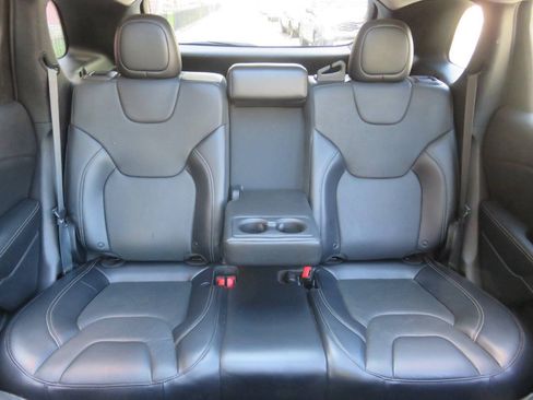 Used 2019 Jeep Cherokee Limited AWD/4WD image 24