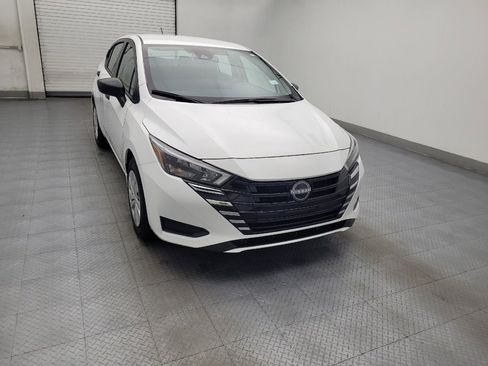 Used 2025 Nissan Versa S w/ Trunk Package image 14