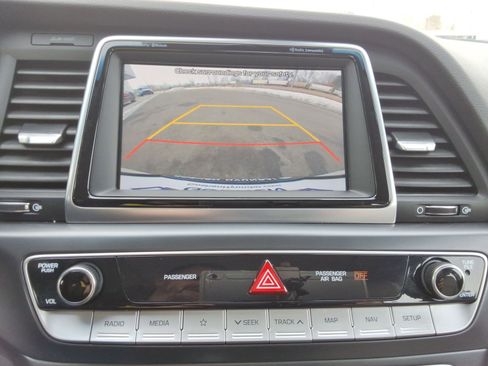 Used 2019 Hyundai Sonata Limited w/ Ultimate Package 02 image 16