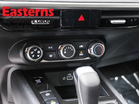 Used 2025 Nissan Kicks S image 20