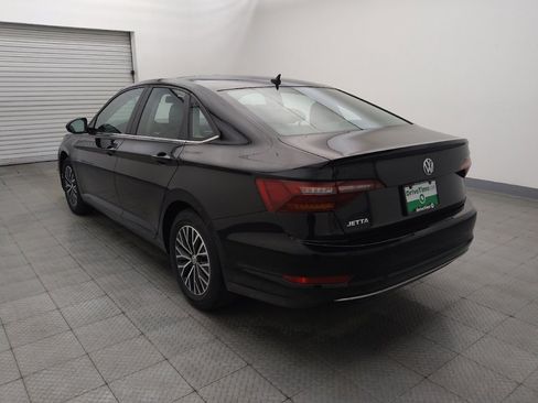 Used 2019 Volkswagen Jetta SE w/ Cold Weather Package FWD image 5