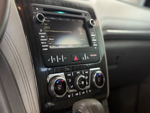 Used 2015 Chevrolet Traverse LTZ image 37