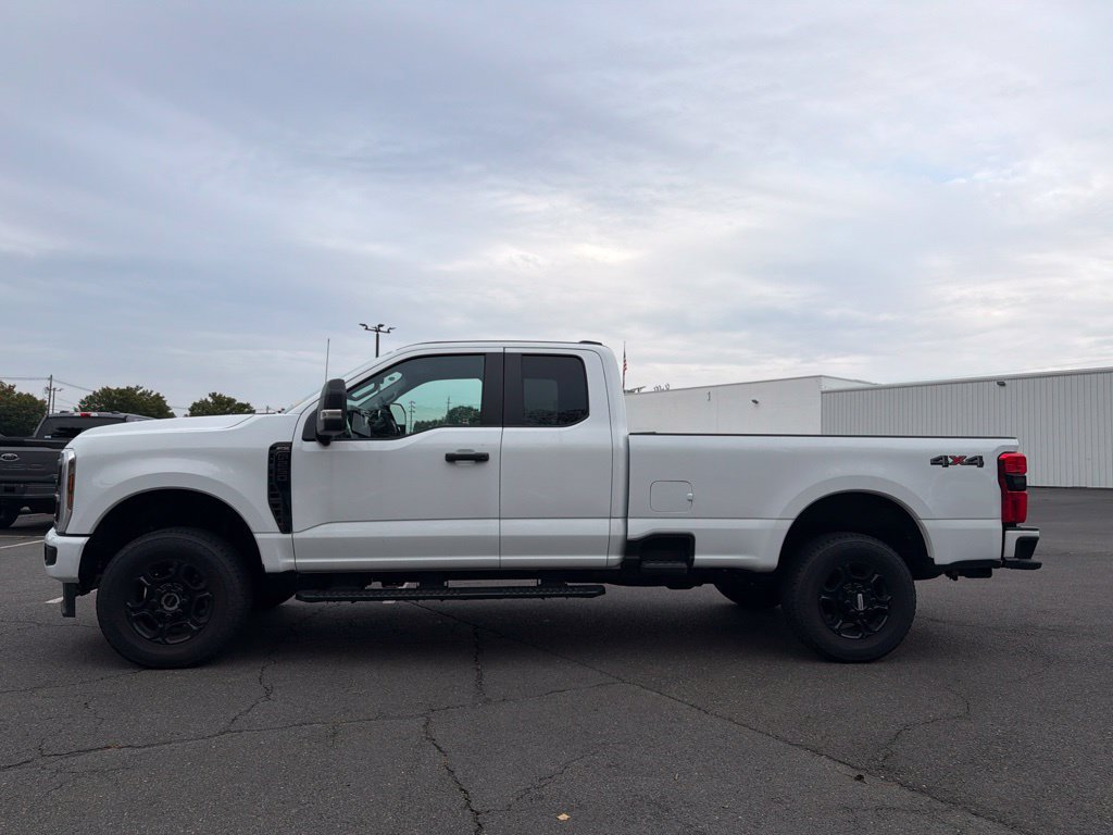 Used 2025 Ford F250 XL w/ STX Appearance Package AWD/4WD image 8