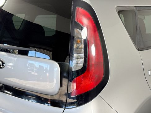 Used 2019 Kia Soul Base image 33