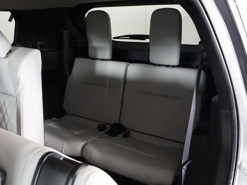 Used 2023 Mitsubishi Outlander SEL image 38