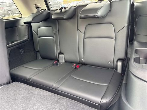 New 2025 Nissan Pathfinder SL image 17