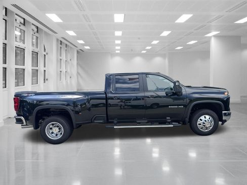 New 2026 Chevrolet Silverado 3500 LT w/ All Star Edition AWD/4WD image 4