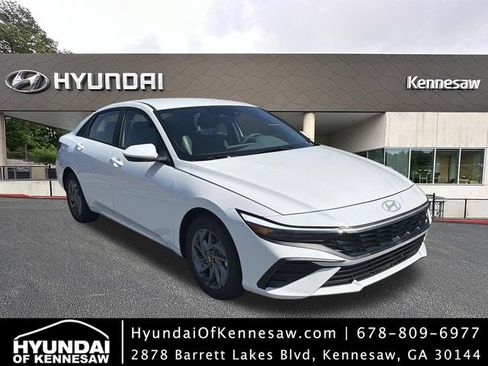 New 2026 Hyundai Elantra Hybrid FWD image 1