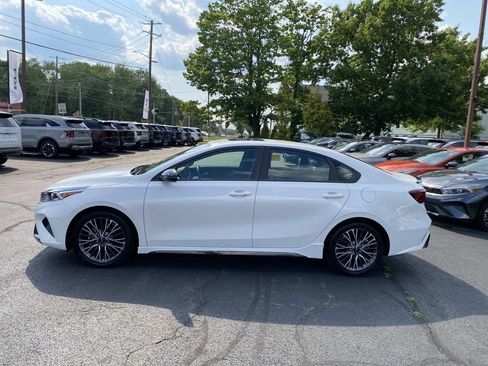 Used 2023 Kia Forte GT-Line w/ GT-Line Premium Package FWD image 2