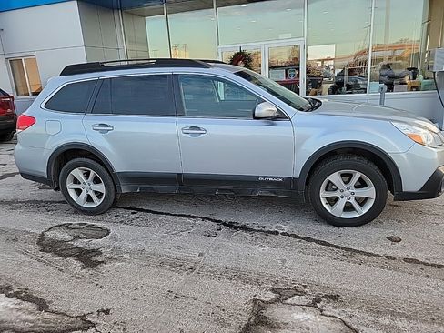 Used 2013 Subaru Outback 2.5i Premium image 4