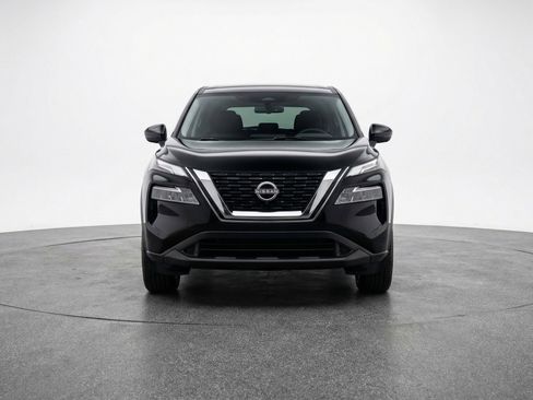 Used 2025 Nissan Rogue SV FWD image 2