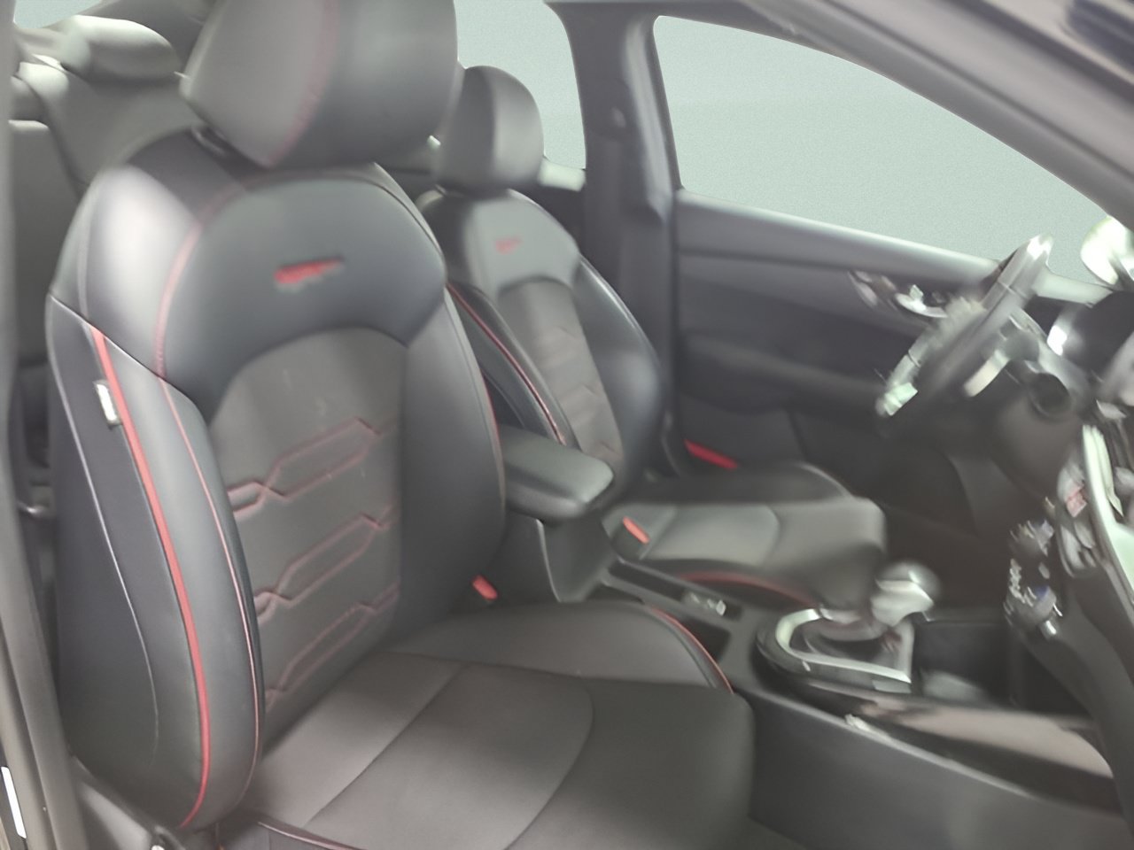 Used 2024 Kia Forte GT FWD image 12