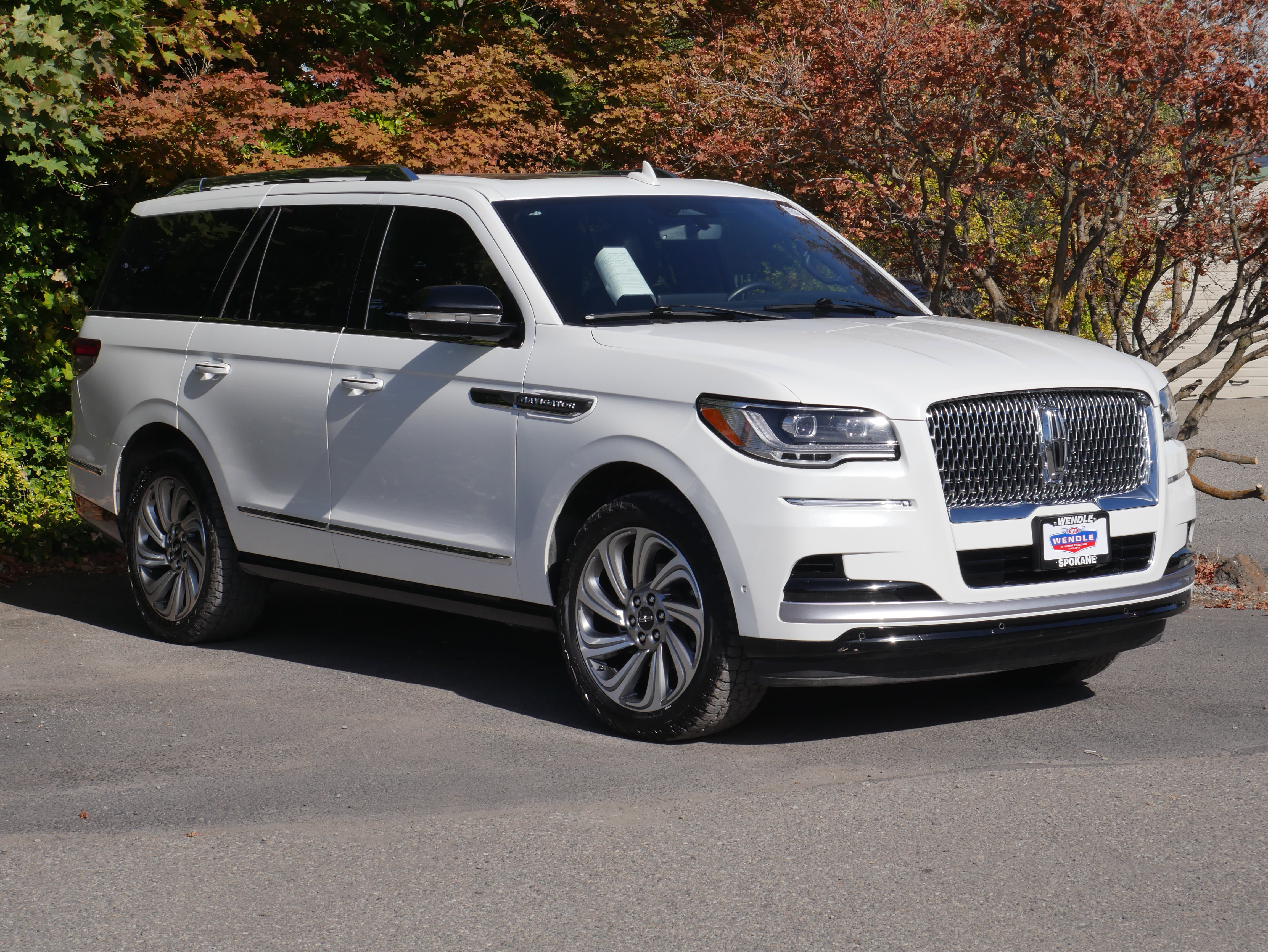 Used 2023 Lincoln Navigator Reserve w/ Equipment Group 201A AWD/4WD image 37