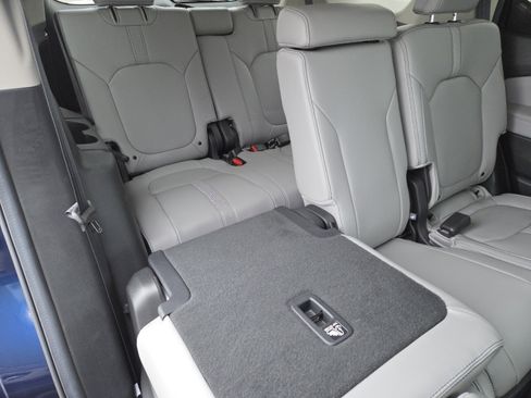 Used 2025 Honda Pilot EX-L image 21