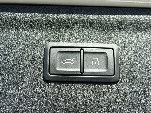 Used 2016 Audi Q3 2.0T Prestige w/ Prestige Package image 13