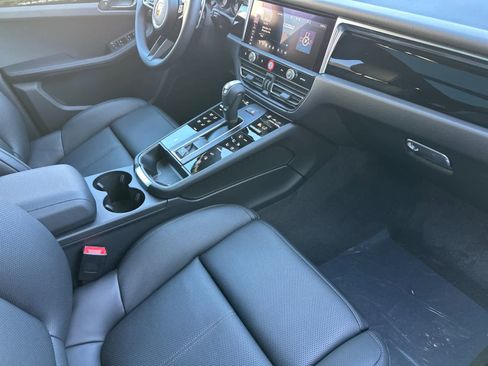New 2026 Porsche Macan AWD/4WD image 17