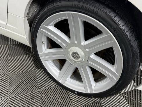 Used 2005 Chrysler Crossfire Limited image 13