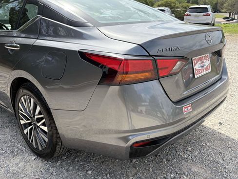 Used 2024 Nissan Altima 2.5 SV image 31