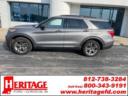 Used 2021 Ford Explorer XLT w/ Equipment Group 202A AWD/4WD image 1