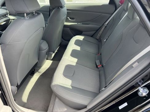 New 2026 Hyundai Elantra SE image 13