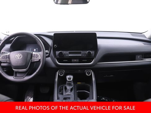 Used 2025 Toyota Grand Highlander FWD image 5
