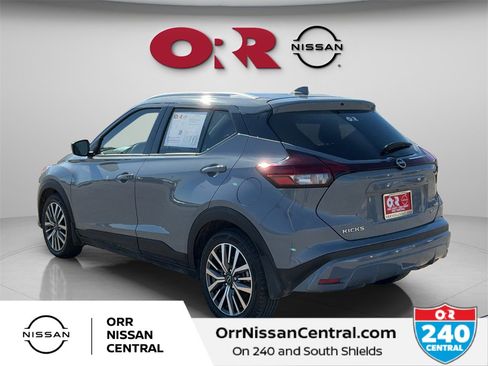 Used 2024 Nissan Kicks SV image 7