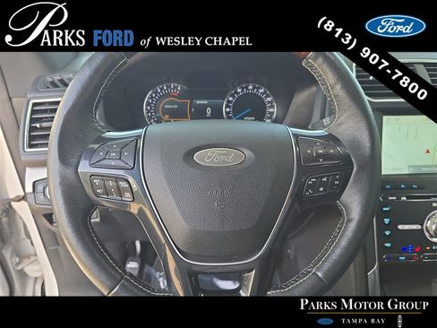 Certified 2018 Ford Explorer Platinum image 30