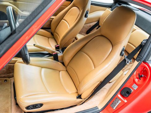 Used 1995 Porsche 911 Carrera RWD image 25