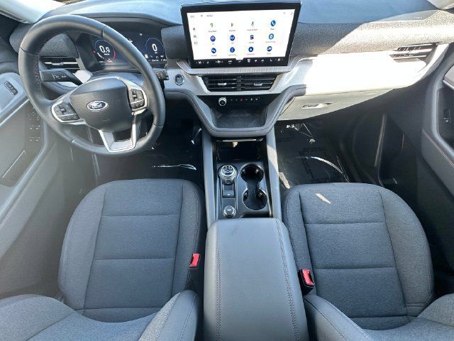 Used 2025 Ford Explorer Active AWD/4WD image 21