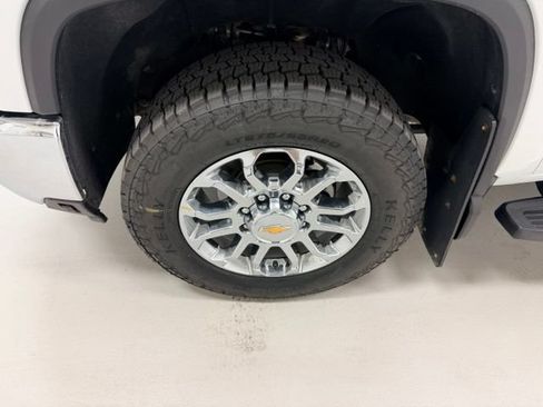 Certified 2024 Chevrolet Silverado 2500 LTZ w/ LTZ Convenience Package AWD/4WD image 18