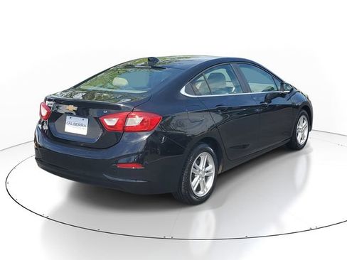 Certified 2018 Chevrolet Cruze LT FWD image 4