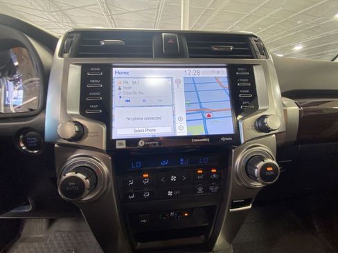 Used 2022 Toyota 4Runner Limited AWD/4WD image 18