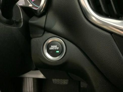 Used 2021 Chevrolet Equinox LT FWD image 26