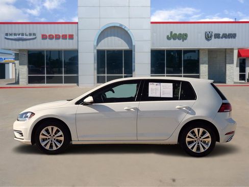 Used 2021 Volkswagen Golf 4-Door image 3