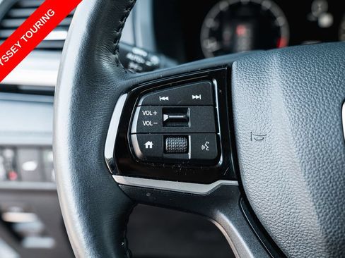 Used 2025 Honda Odyssey Touring image 16