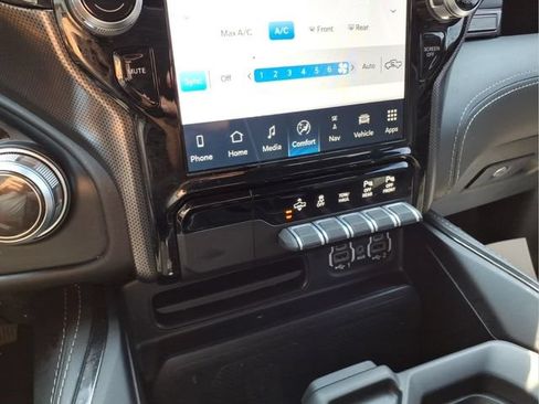 Used 2022 RAM 1500 Limited w/ Body Color Bumper Group AWD/4WD image 21