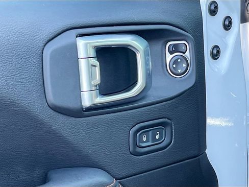 Certified 2023 Jeep Gladiator Mojave w/ LED Lighting Group image 18