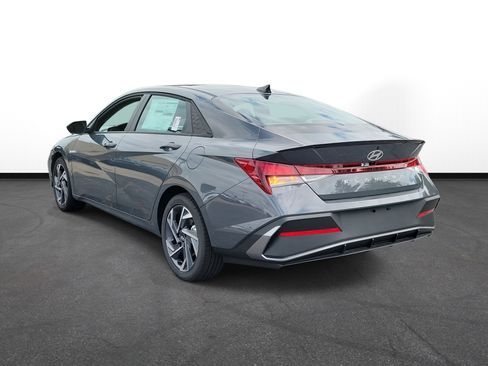 New 2025 Hyundai Elantra Sport w/ Cargo Package image 3