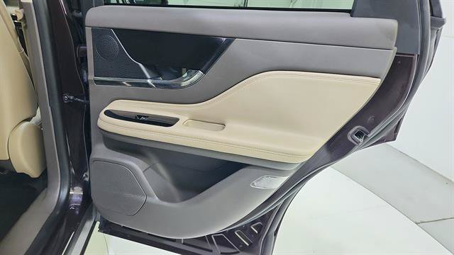 Used 2023 Lincoln Corsair FWD image 27