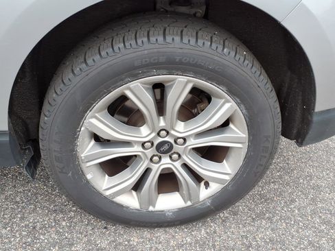 Used 2024 Ford Edge Titanium image 21